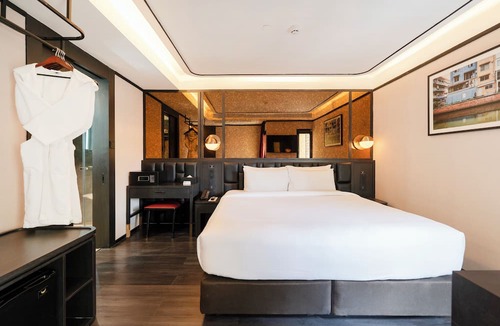 Talat Yot Hotel | The Gravitique Hotel Khaosan