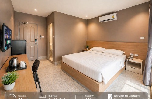 Rong Muang Hotel | The Fifth Residence Hotel