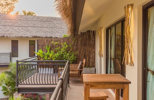 Wang Pong Resort | Pa Prai Villas & Suites