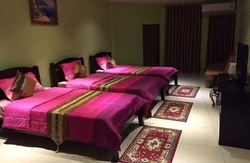 Khlong Toei Hotel | Penang Palace