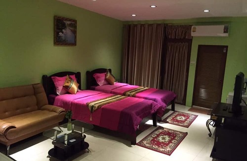 Khlong Toei Hotel | Penang Palace