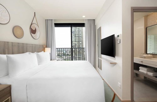 Khlong Tan Hotel | Staybridge Suites Bangkok Sukhumvit by IHG