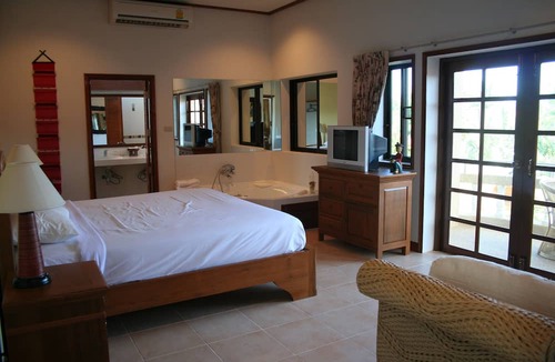 Sam Roi Yot Hotel | Long Beach Inn