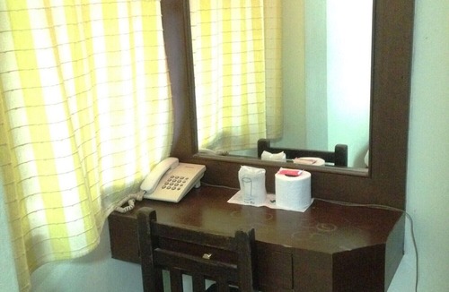 Chana Songkhram Hotel | Amarin Inn