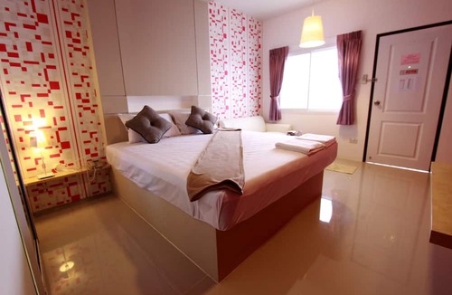 Bang Na Hotel | Bearing 26 Hotel