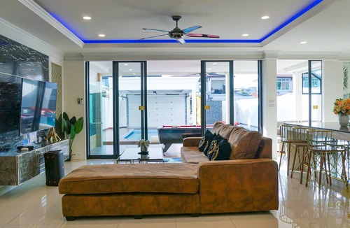 South Pattaya Villa | Exquisite Pool Villa J