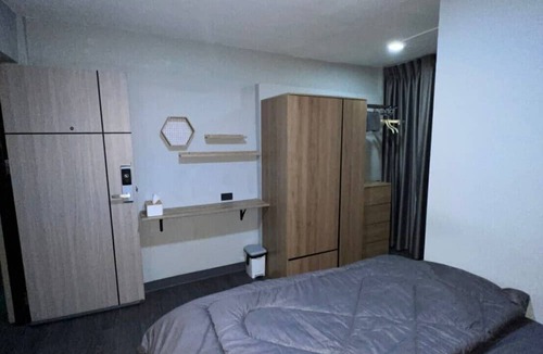 Phra Khanong Nuea Hotel | W71