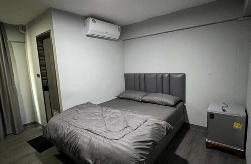 Phra Khanong Nuea Hotel | W71