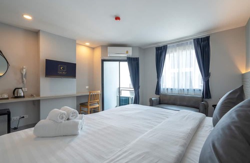 Racha Thewa Hotel | Cozy Blu Suvarnabhumi