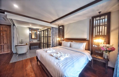 Nong Pa Khrang Hotel | De Manor Chiang Mai Hotel