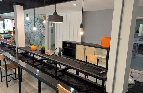 Khlong Tan Hostel | Owl's Nest Hostel