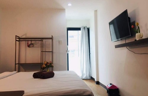 Khlong Tan Hostel | Owl's Nest Hostel