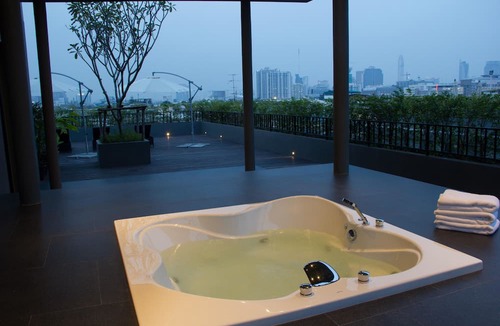 Maha Phruttharam Hotel | iSanook Bangkok