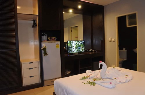 Kathu Hotel | Baannueng