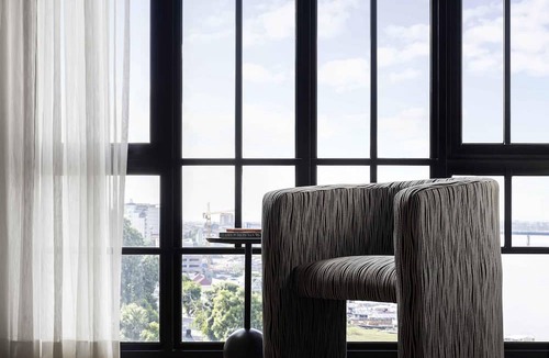Daun Penh Hotel | TRIBE Phnom Penh Post Office Square