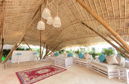 Na Chom Thian Hotel | Beach House Camp