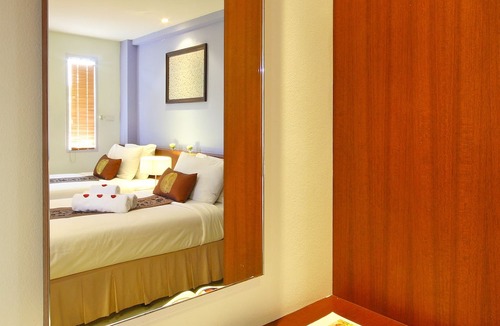 Lat Krabang Hotel | Floral Shire Resort