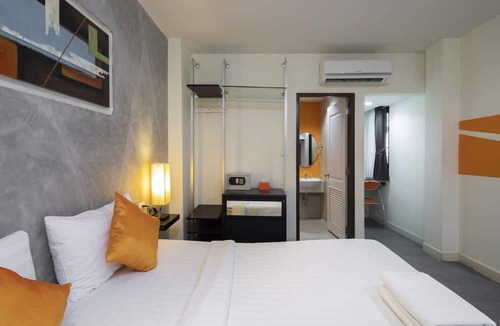 Aranyaprathet Hotel | At Border