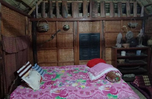 Puok Hotel | Kakrona Pouk Homestay