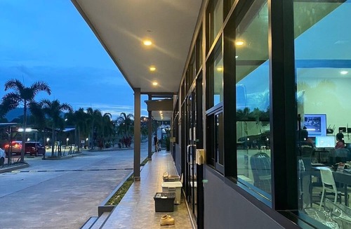 Nikhom Phatthana Hotel | Penthouse Apartments