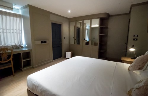 Ekkamai Apartment | Glamorous Peaceful Apt 2br 2ba Centre Wparkin 7 Mins to Bts Free Wifi