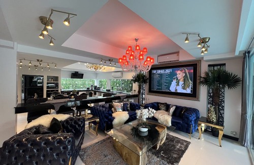 South Pattaya Villa | Art Pool Villa