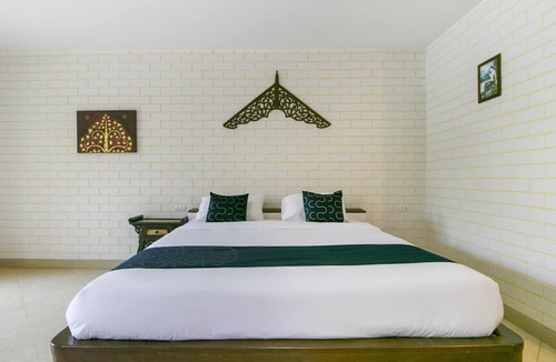 Hin Lek Fai Hotel | Capital O 961 Baan Dow Chompoo Resort