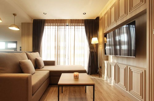 Si Phraya Hotel | @Nares Hotel