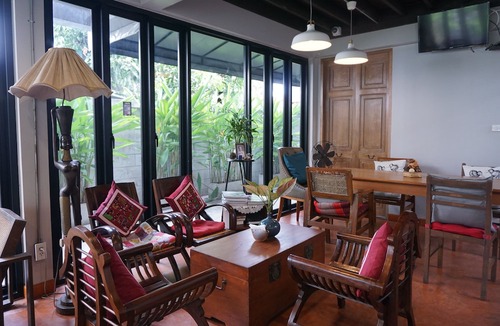Thanon Nakhon Chai Si House | Baan Ongkharak Bed & Breakfast - Adults Only