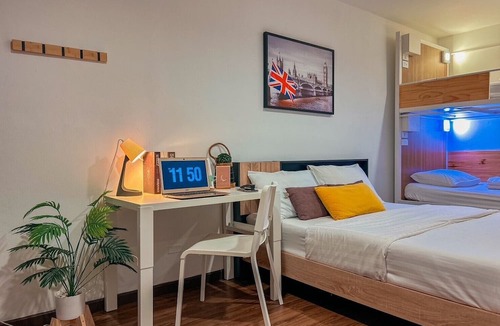 Asoke Hostel | Click Hostel