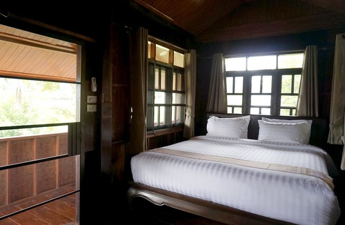 Chiang Dao Hotel | The Wes Village