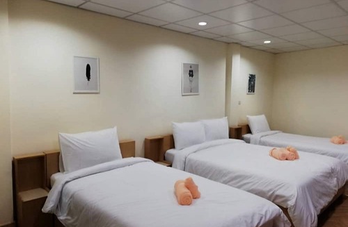 Ban Chang Lo Hotel | Double D Rooms & Cafe