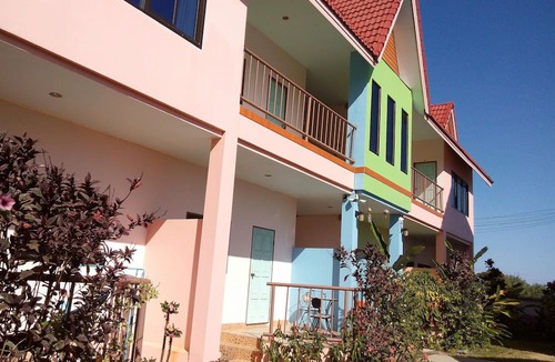 Khun Han Hotel | Peace Pool Resort