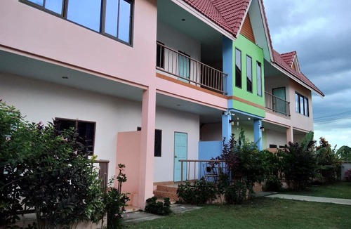 Khun Han Hotel | Peace Pool Resort