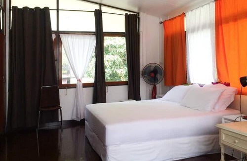 Thung Maha Mek House | Many Trees