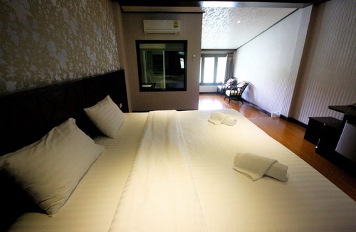 Kabin Buri Hotel | The Farm Resort and Restaurant