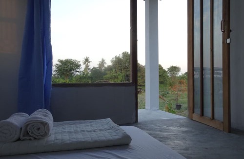 Doem Bang Nang Buat Hotel | Happy Hamlets Resort
