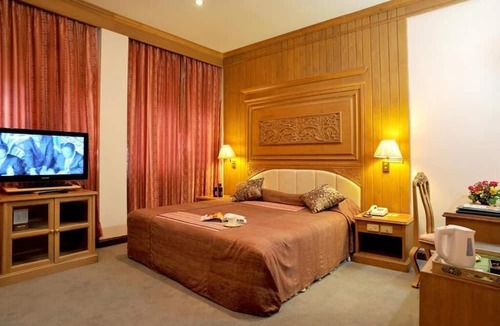 Phrae Hotel | Mae Yom Palace Hotel