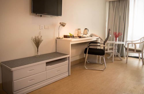 Huai Khwang Hotel | The Kinn