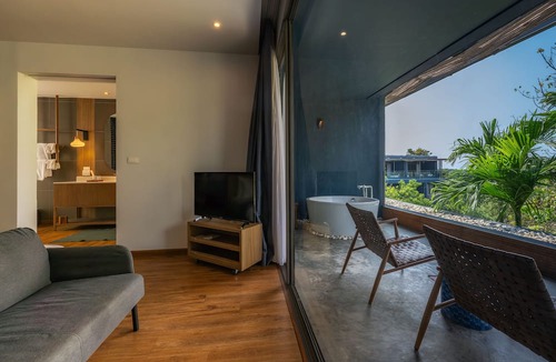 North Pattaya Hotel | Navana Nature Escape