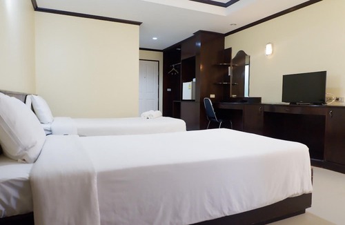 Lang Suan Hotel | Auychai Grand Hotel