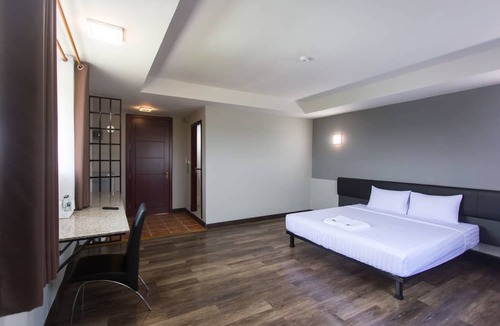 Phitsanulok Hotel | Iron Resort&Hotel