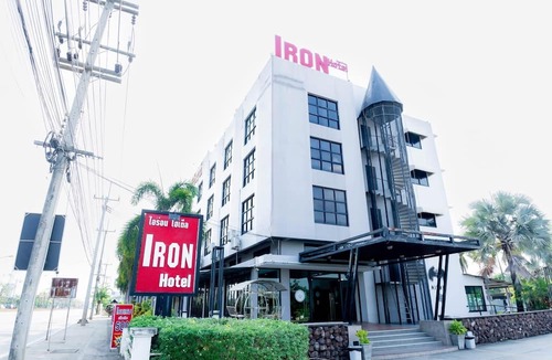 Phitsanulok Hotel | Iron Resort&Hotel