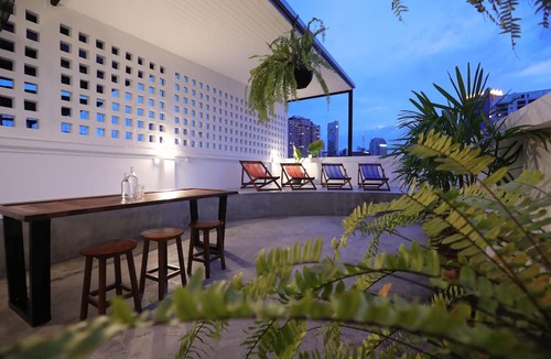 Thung Maha Mek Hostel | Apartment45 Hostel - Adults Only