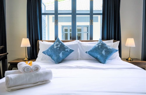 Bang Rak Hotel | Baan Vajra