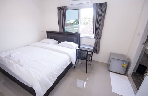 Wat Bowon Niwet House | Nina Guesthouse
