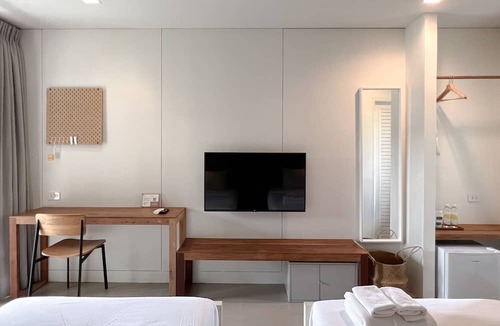 Chim Phli Hotel | SUNKISS pool.bed.cafe