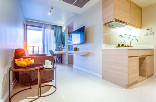 Tha Thaewawong Hotel | Centara Sonrisa Residences & Suites Sriracha
