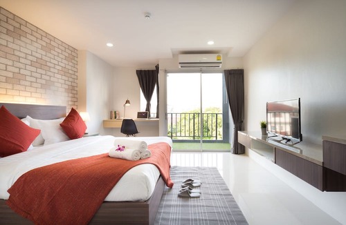 Chom Phon Hotel | Q Space Residence
