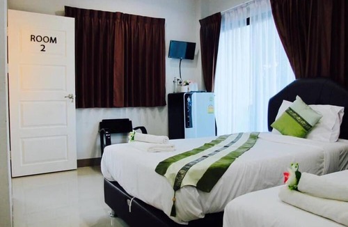 Mae Sot House | Retro Twin Home at Maesot